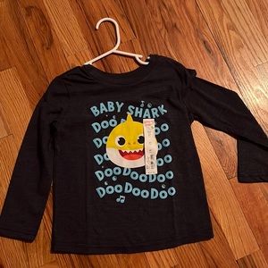 Brand new jumping beans baby shark shirt, 4t.